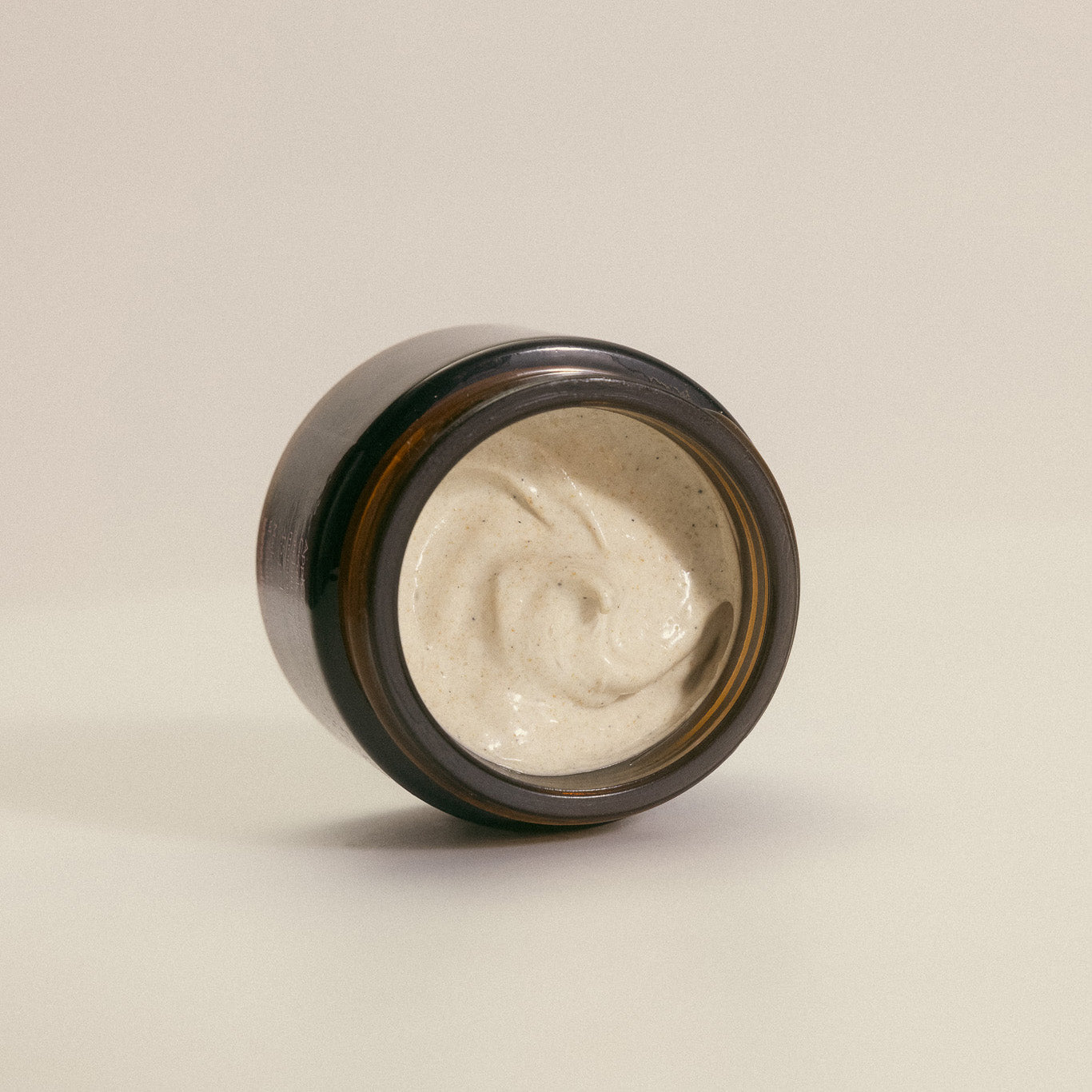 Velvety Polisher with Amber Dust